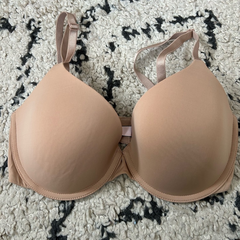 Victoria’s Secret Nude T-shirt Lightly Lined Demi Bra